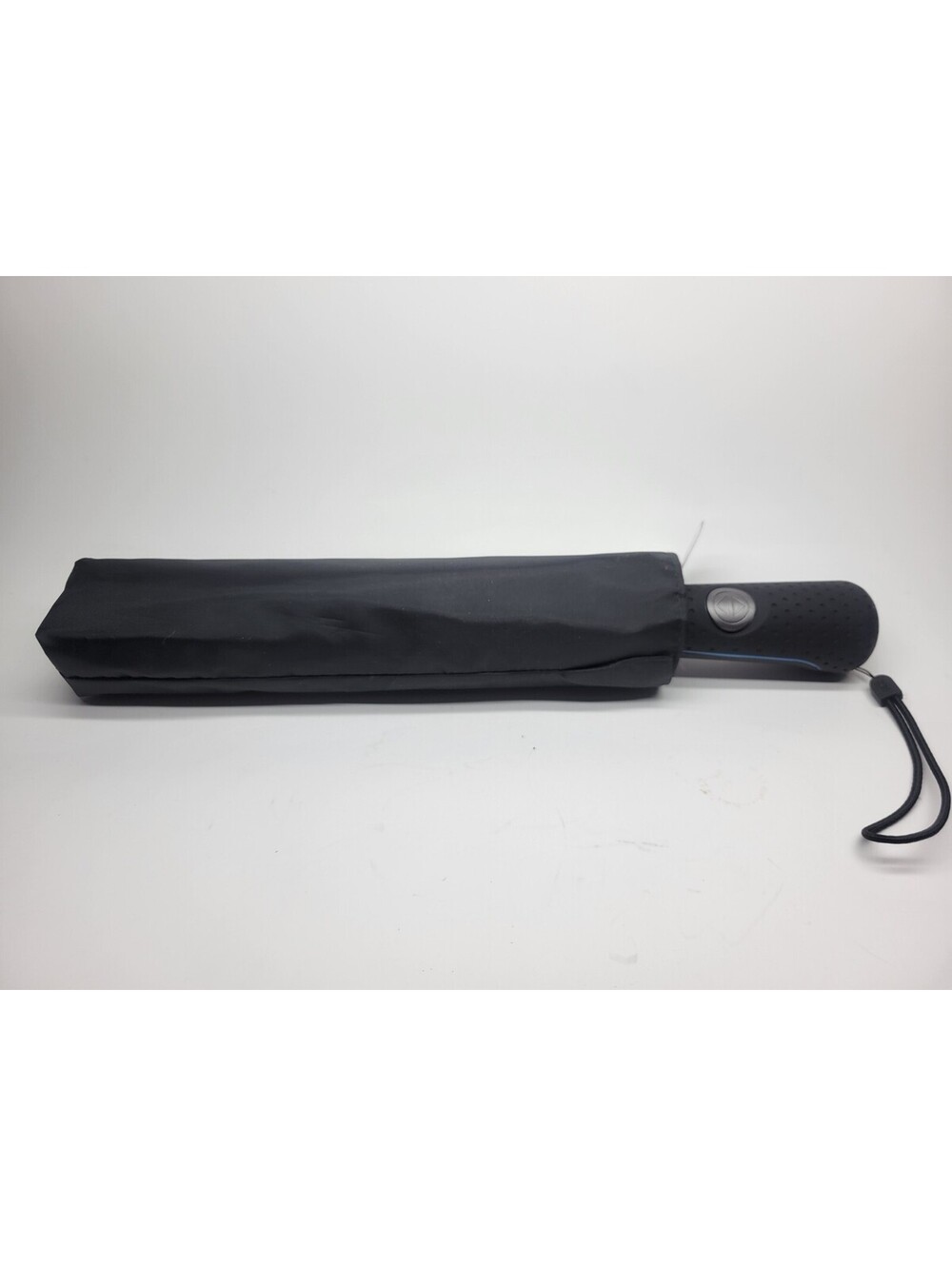 Totes Blue Line Golf Size Auto Open / Close Umbrella Black 7110